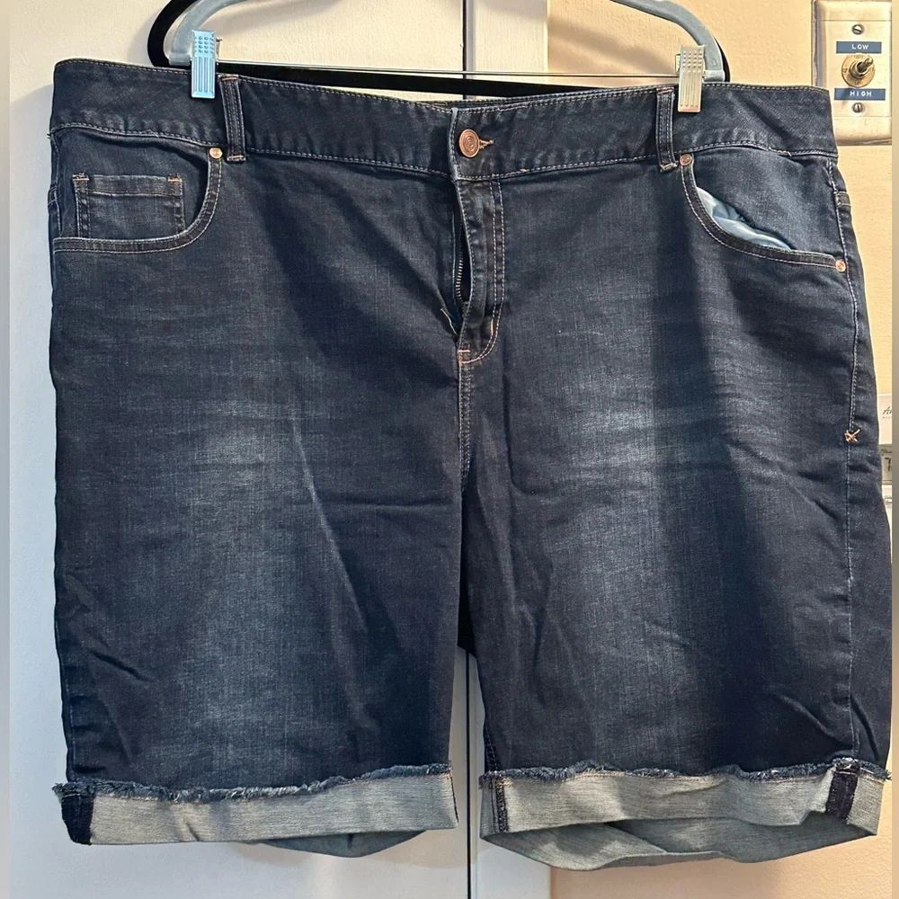 Lane Bryant Bermuda shorts